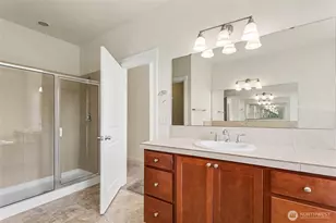 1423 NE Hickory Ln, Issaquah, WA 98029 - Photo 18
