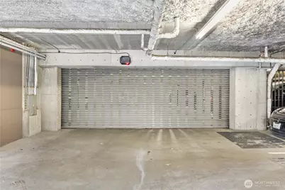 2105 Westlake Avenue N #201, Seattle, WA 98109 - Photo 24