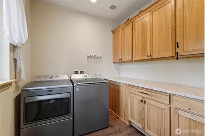 381 Studebaker Spur 2, Castle Rock, WA 98611 - Photo 16