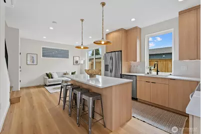 7513 12th Avenue SW, Seattle, WA 98106 - Photo 2