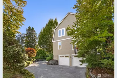 284 Wood Avenue SW, Bainbridge Island, WA 98110 - Photo 34
