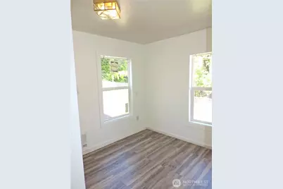 11709 26th Avenue NE, Seattle, WA 98125 - Photo 8