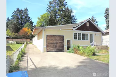 11709 26th Avenue NE, Seattle, WA 98125 - Photo 2