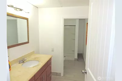 11709 26th Avenue NE, Seattle, WA 98125 - Photo 16