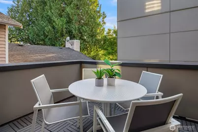 5634 Fauntleroy Way SW #B, Seattle, WA 98136 - Photo 8