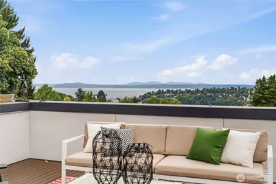 1921 8th Avenue W, Seattle, WA 98119 - Photo 2
