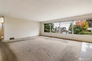 701 Highland Dr, Bellingham, WA 98225 - Photo 4