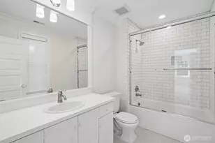 8975 NE 10th St, Bellevue, WA 98004 - Photo 24