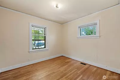 1718 NE 88th Street, Seattle, WA 98115 - Photo 12