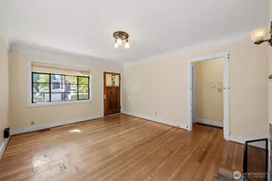 1718 NE 88th St, Seattle, WA 98115 - Photo 8