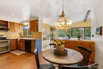 17207 76th Avenue W, Edmonds, WA 98026 - Photo 12