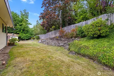 17207 76th Avenue W, Edmonds, WA 98026 - Photo 32