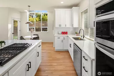 2668 230th Avenue SE, Sammamish, WA 98075 - Photo 10