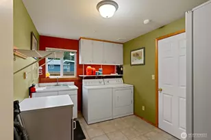19810 NE 98th Ave, Bothell, WA 98011 - Photo 32