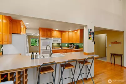 19810 NE 98th Avenue, Bothell, WA 98011 - Photo 14