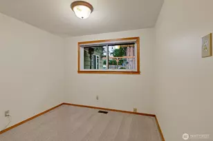 19810 NE 98th Ave, Bothell, WA 98011 - Photo 24