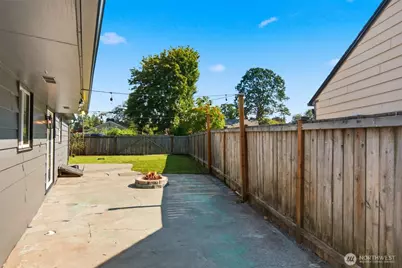 11262 C Street S, Tacoma, WA 98444 - Photo 30