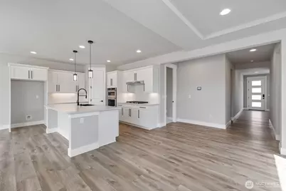 917 183rd Place SW, Lynnwood, WA 98037 - Photo 4