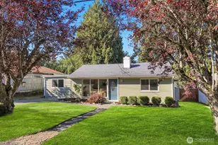 3328 NE 6th St, Renton, WA 98056 - Photo 2