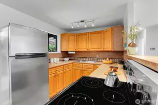 3328 NE 6th St, Renton, WA 98056 - Photo 10