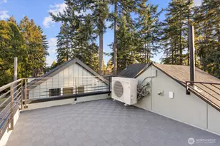 10748 Interlake Ave N, Seattle, WA 98133 - Photo 18