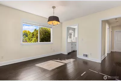 105 Wells Ave N, Renton, WA 98057 - Photo 4
