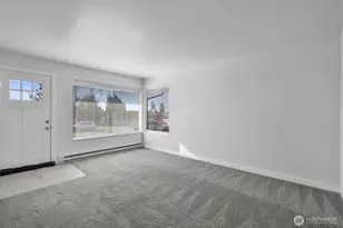 5615 Beverly Ln, Everett, WA 98203 - Photo 6
