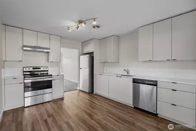 5615 Beverly Ln, Everett, WA 98203 - Photo 14