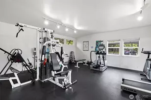 12700 NE 8th St, Bellevue, WA 98005 - Photo 22