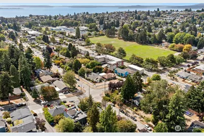 3008 31st Avenue W, Seattle, WA 98199 - Photo 22
