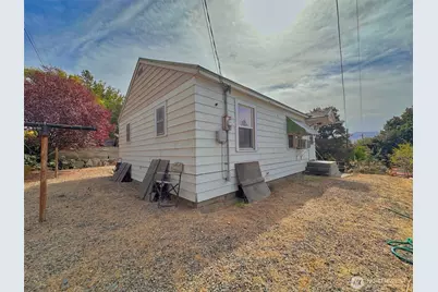 319 E Bartlett Avenue, Omak, WA 98841 - Photo 26