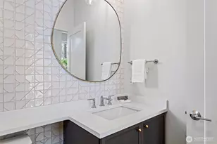 8039 Wallingford Ave N, Seattle, WA 98103 - Photo 6