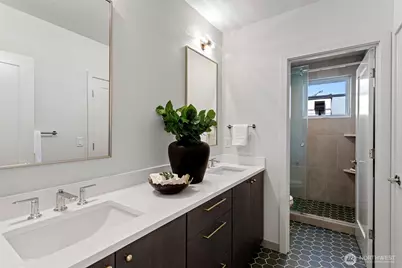 8039 Wallingford Avenue N, Seattle, WA 98103 - Photo 30