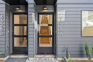 4328 Woodlawn Ave N, Seattle, WA 98103 - Photo 2