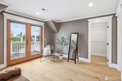 5728 Woodlawn Avenue N, Seattle, WA 98103 - Photo 20