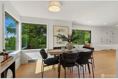 4715 W Roberts Way, Seattle, WA 98199 - Photo 8
