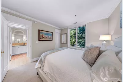 111 Lake Avenue W #202, Kirkland, WA 98033 - Photo 22