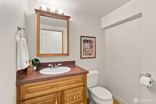 6527 21st Ave NE, Seattle, WA 98115 - Photo 18