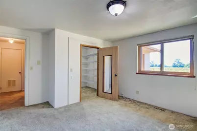 317 McCormick Lane, Mount Vernon, WA 98273 - Photo 16