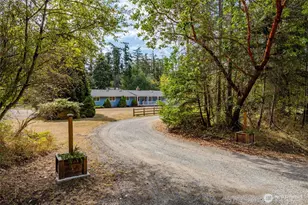 1866 Wellington Dr, Oak Harbor, WA 98277 - Photo 2