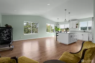 303 NE 6th St, Coupeville, WA 98239 - Photo 6