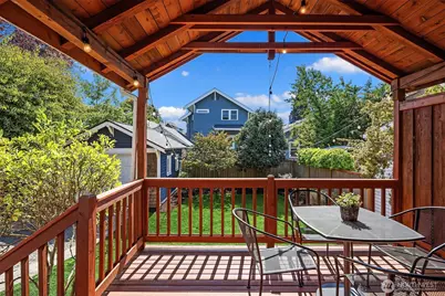135 NE 53rd Street, Seattle, WA 98105 - Photo 26