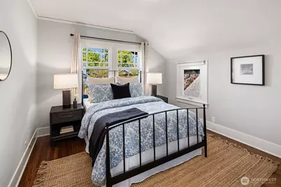 135 NE 53rd Street, Seattle, WA 98105 - Photo 16