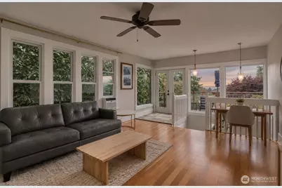 4732 45th Avenue SW, Seattle, WA 98116 - Photo 4