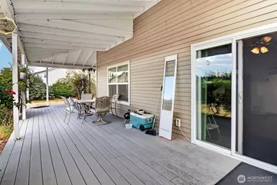 308 Easy Street SE, Rainier, WA 98576 - Photo 30