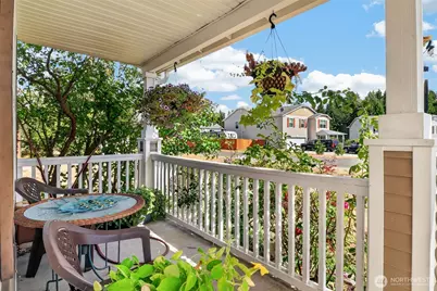 308 Easy Street SE, Rainier, WA 98576 - Photo 2