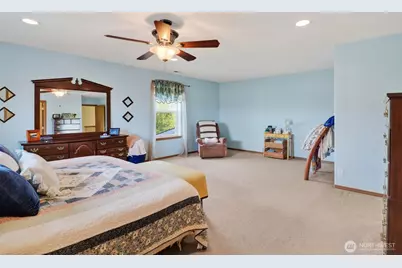 308 Easy Street SE, Rainier, WA 98576 - Photo 20
