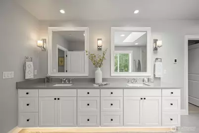 10425 NE 112th Street, Kirkland, WA 98033 - Photo 24
