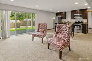 2012 NE 37th Pl, Renton, WA 98056 - Photo 28