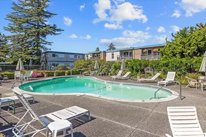 550 Elm Way #105, Edmonds, WA 98020 - Photo 28